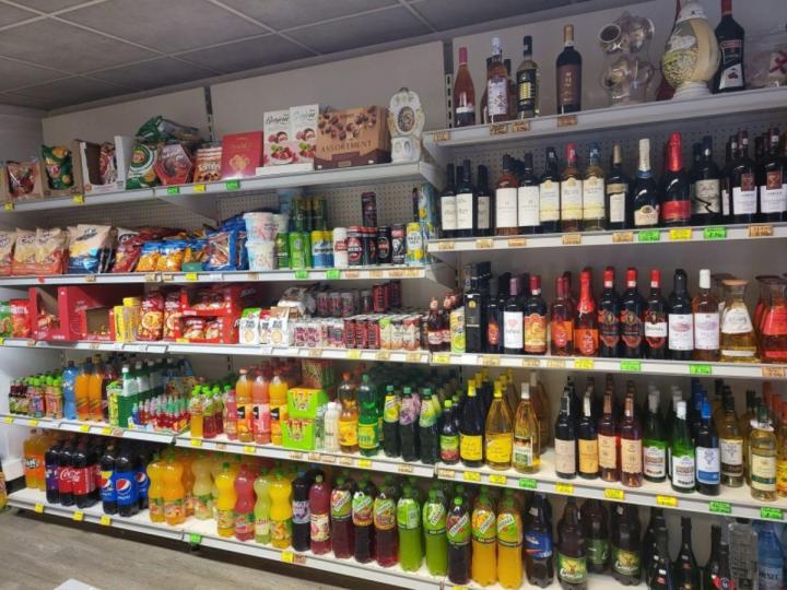 Des boissons roumaines pour accompagner des plats traditionnels savoureux